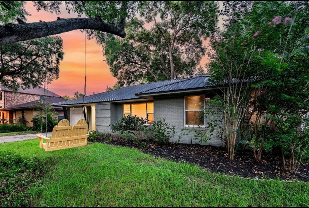10305 Bassoon DR, Houston, TX 77025