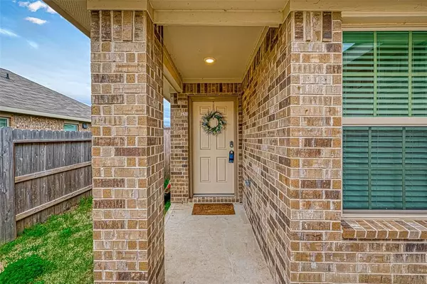 4238 Magnolia Bay DR,  Baytown,  TX 77521