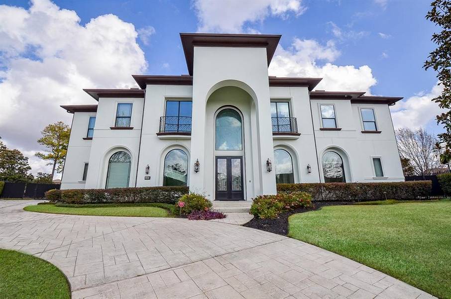 11907 Louvre CT, Houston, TX 77082