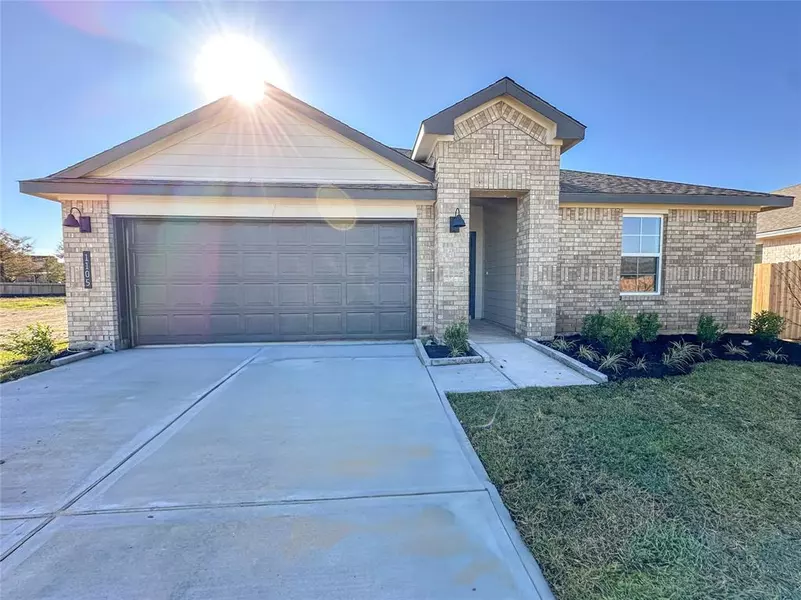 1105 Grey Heron DR, Texas City, TX 77590