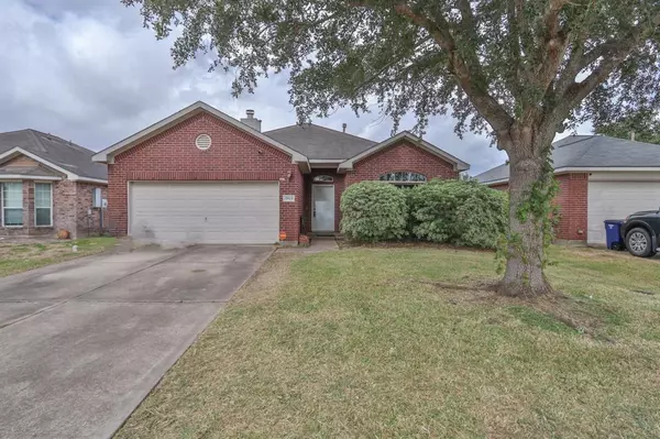 2805 Seastrand LN,  Dickinson,  TX 77539