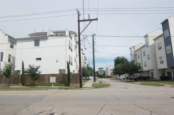 Houston, TX 77007,1311 Crockett ST