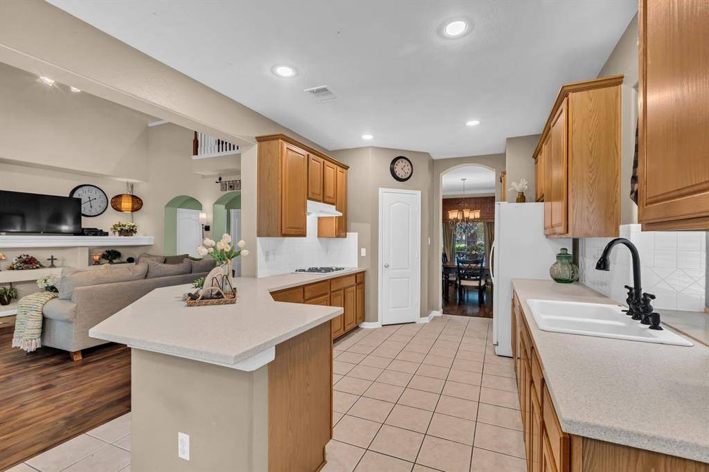 Tomball, TX 77375,902 Arbor Pine