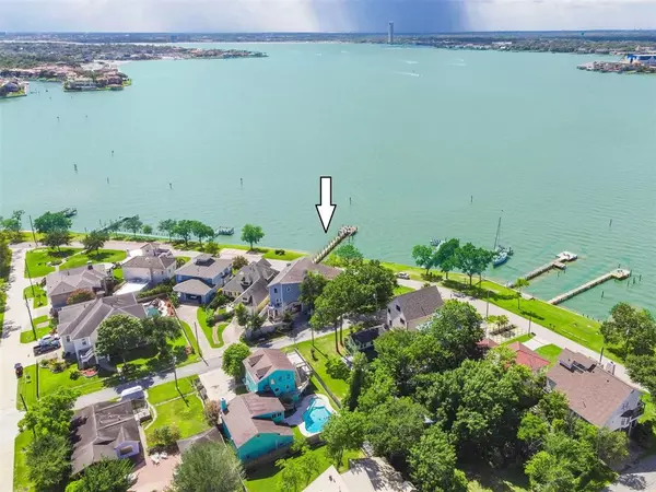 Clear Lake Shores, TX 77565,1203 N Shore DR