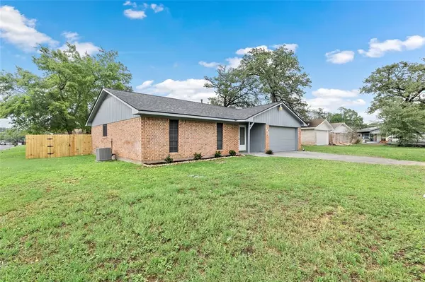 Bryan, TX 77803,4407 Robinhood CIR