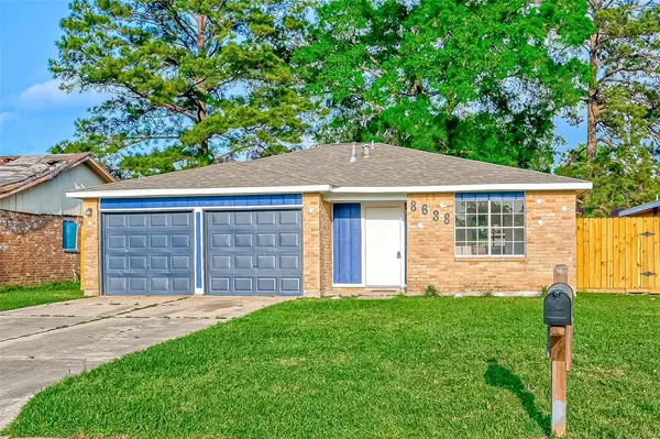 8638 Valley Flag DR,  Houston,  TX 77078