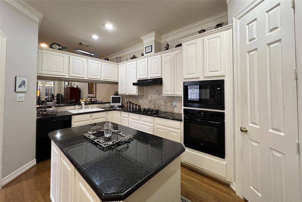 1509 McDuffie ST, Houston, TX 77019