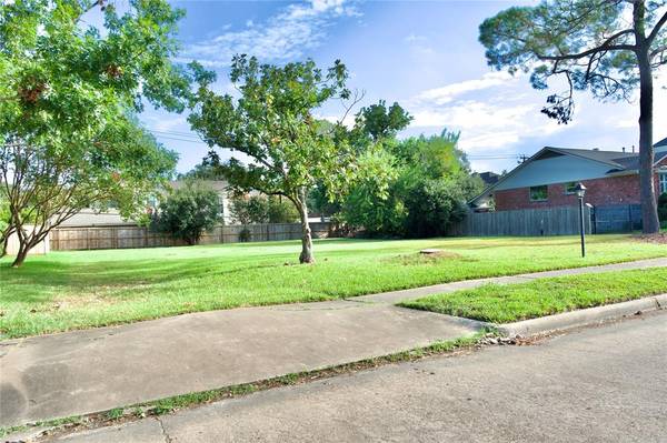 Houston, TX 77096,4942 Heatherglen DR