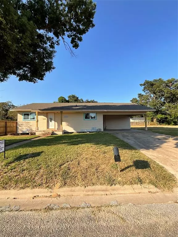 2519 Maple ST, Liberty, TX 77575