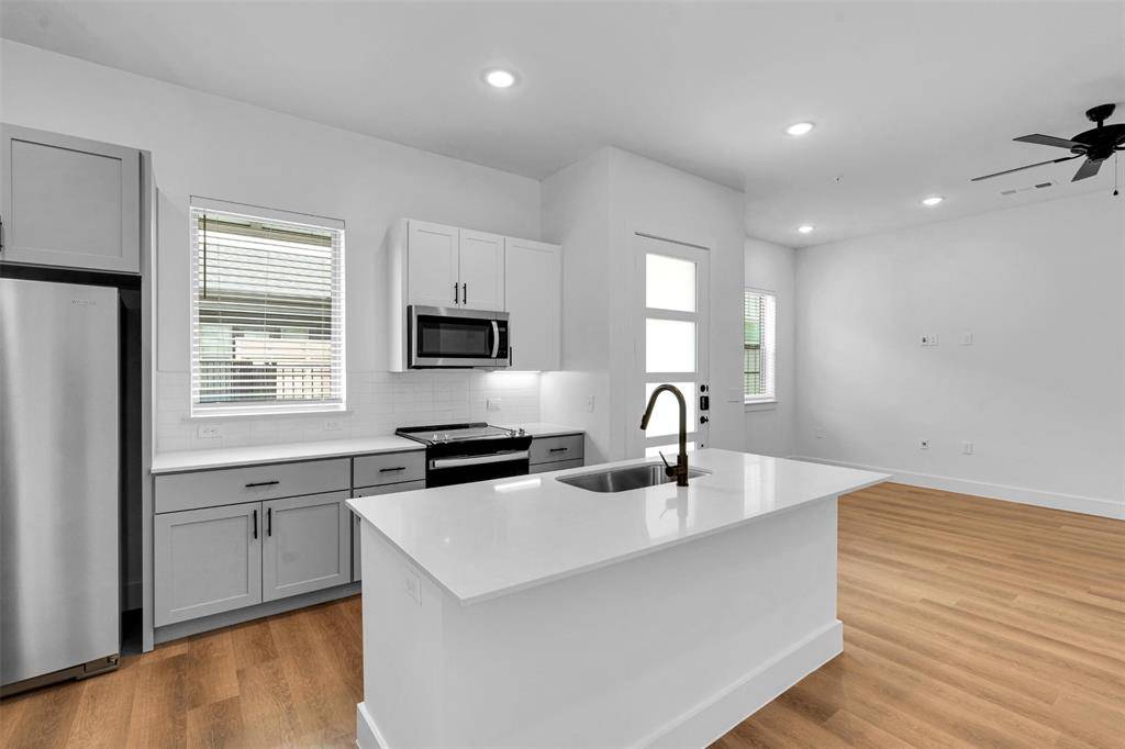 Garland, TX 75040,1876-516 Bernard ST