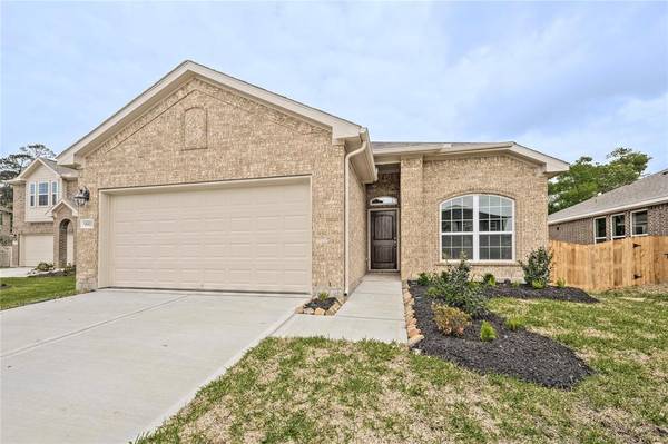 9911 Pine Forest CT, Baytown, TX 77521