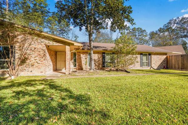 2523 Gladiator DR, New Caney, TX 77357