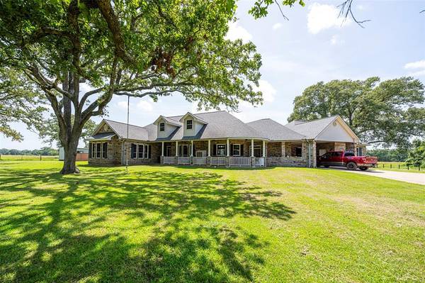 35111 Tompkins RD, Hempstead, TX 77445