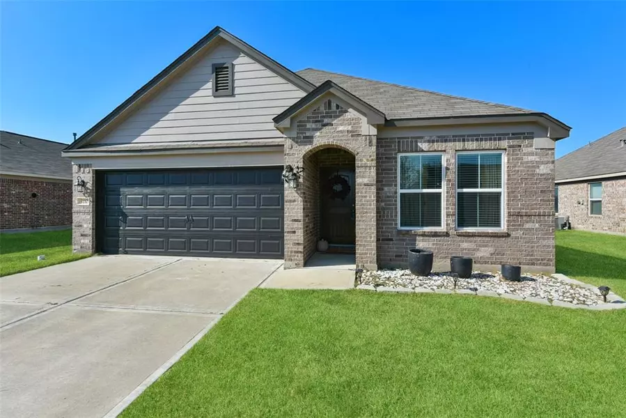 3110 Crestone DR, Rosenberg, TX 77471