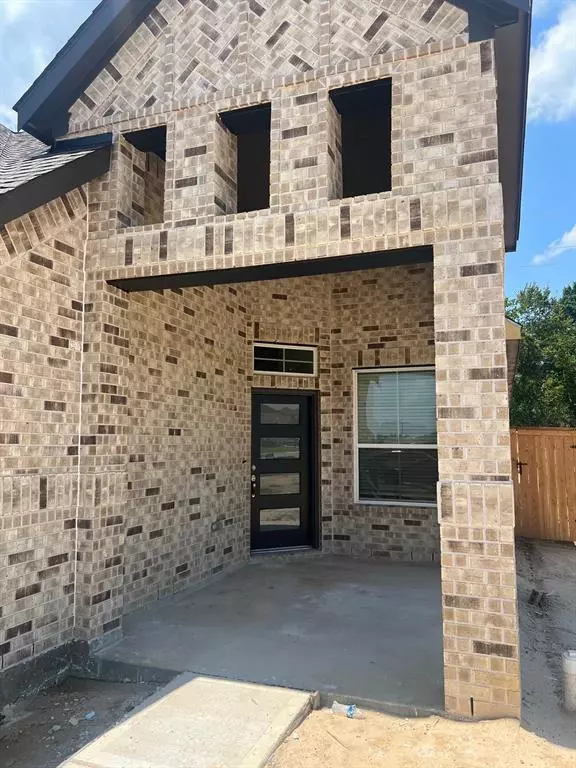 2218 Garden Arbor LN, Tomball, TX 77375