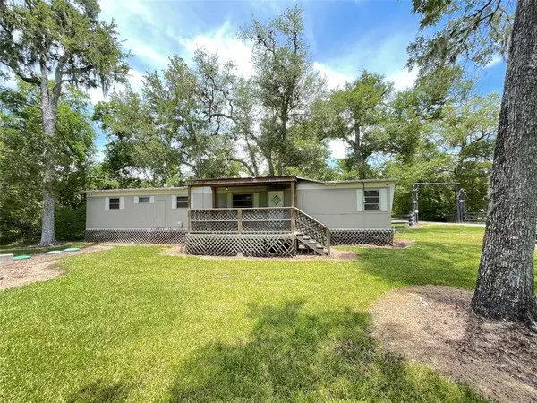 1428 County Road 687, Angleton, TX 77515