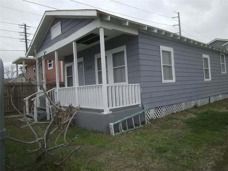 5224 Avenue M 1/2, Galveston, TX 77551