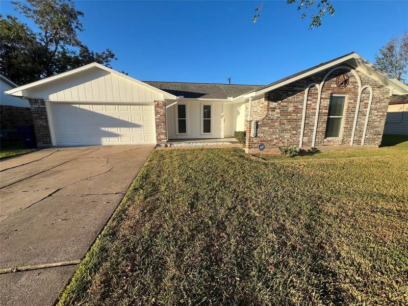 8010 Jonquil DR, Texas City, TX 77591