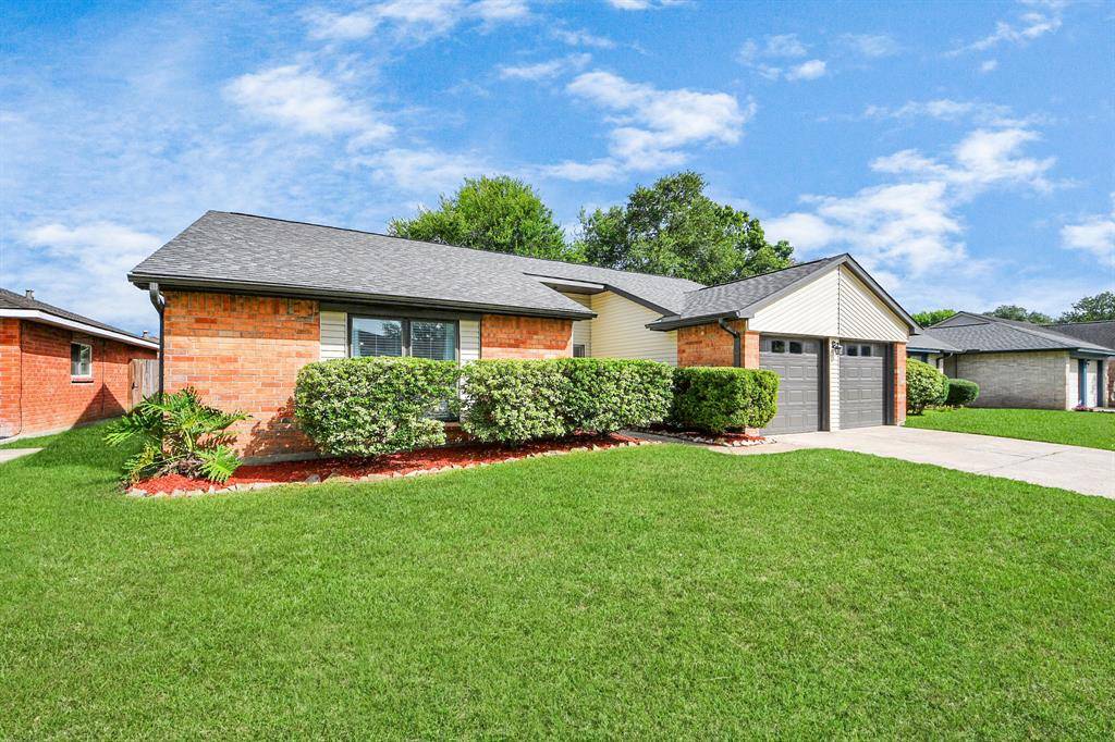 Friendswood, TX 77546,2315 Colonial Ridge DR