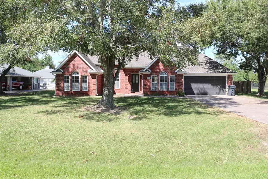 3311 Kathleen DR, Mont Belvieu, TX 77523