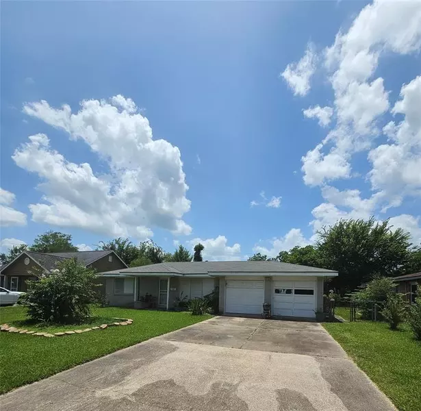 2228 Eriksson ST, La Marque, TX 77568