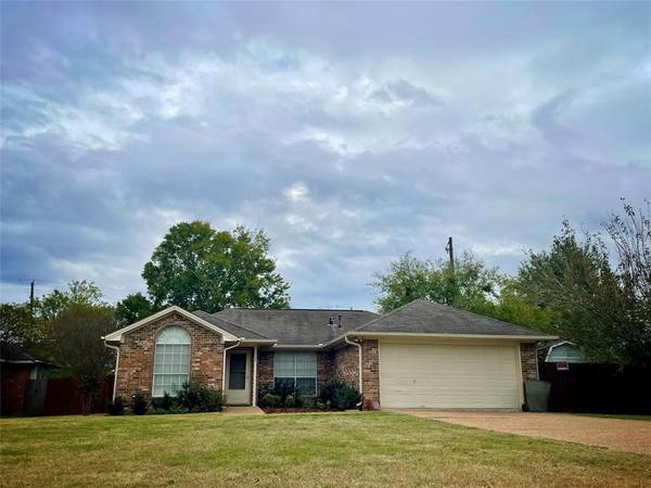 2700 Allen Ridge DR, Bryan, TX 77802