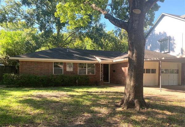 4427 Warm Springs RD, Houston, TX 77035