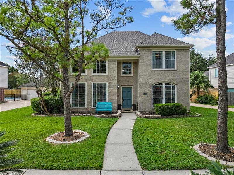 2034 Pembroke Bay DR, League City, TX 77573