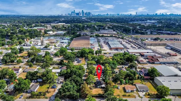 Houston, TX 77022,6935 Amber ST