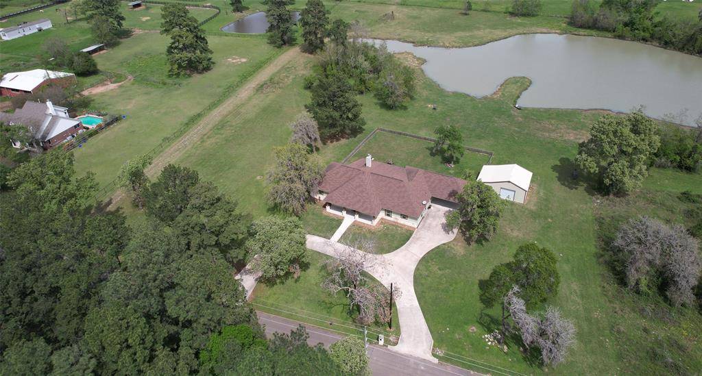 764 Terri LN, Pinehurst, TX 77362