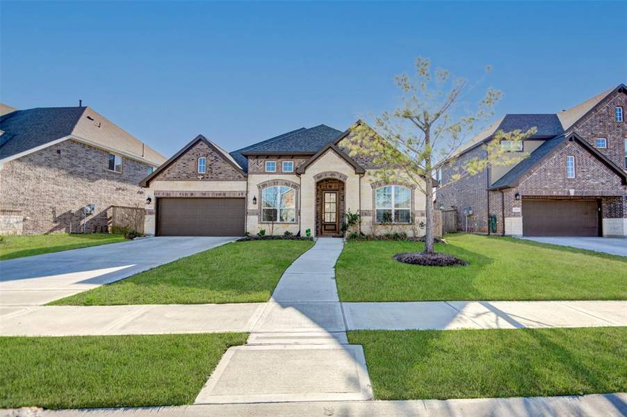 2107 Dovetail Falls LN, Pearland, TX 77089