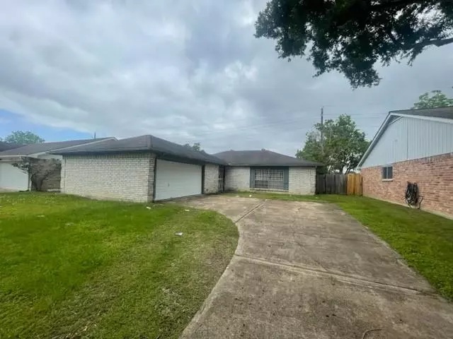 7239 Skylight LN, Houston, TX 77095