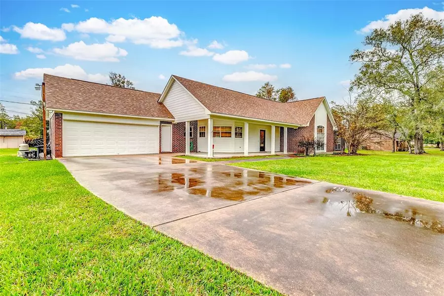 20 Mockingbird LN, Dayton, TX 77535