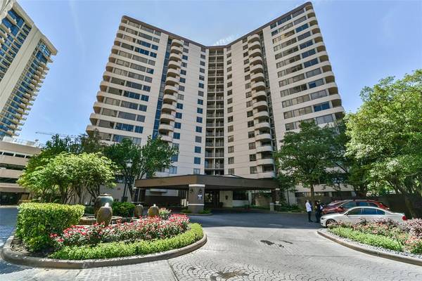 3525 Sage RD #306,  Houston,  TX 77056