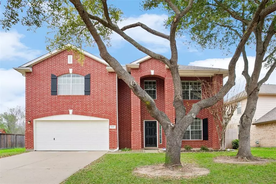 2618 Riverhollow LN, Sugar Land, TX 77479