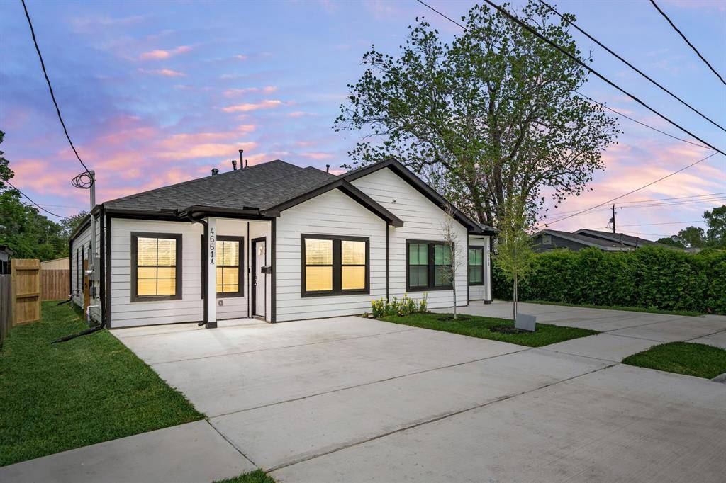 4661 Clover ST #B, Houston, TX 77051