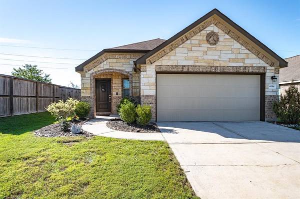 6014 Oakland Bluff LN, Porter, TX 77365