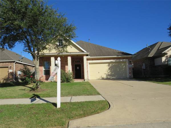 964 Jennifer ST, Alvin, TX 77511