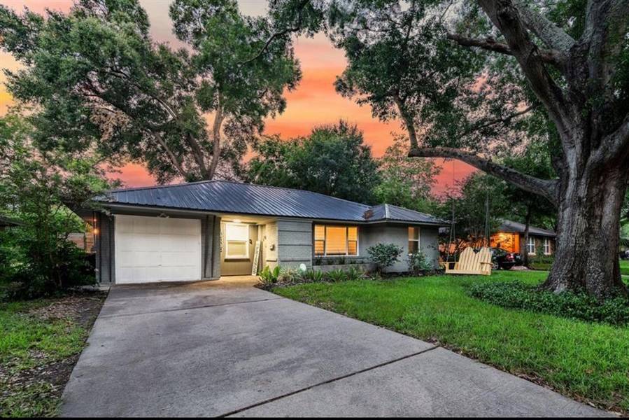 10305 Bassoon DR, Houston, TX 77025