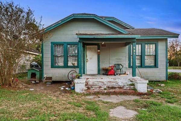 695 Palm ST, Beaumont, TX 77705