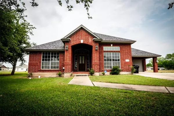 6908 Westgate ST, Wallis, TX 77485