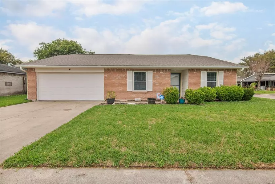 3901 Bluebonnet TRL, Deer Park, TX 77536