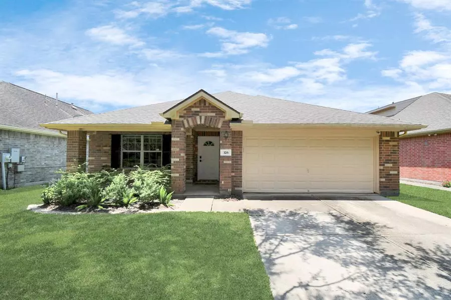 326 Mammoth Springs Lane, Dickinson, TX 77539