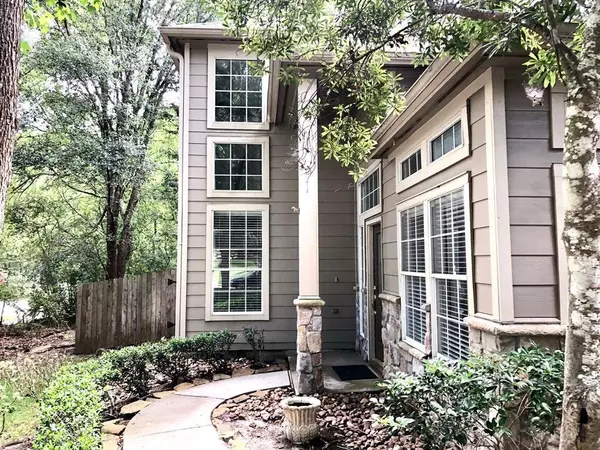 198 N Valley Oaks CIR, The Woodlands, TX 77382