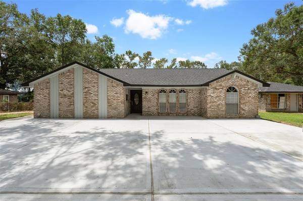 23460 Smith RD, Porter, TX 77365