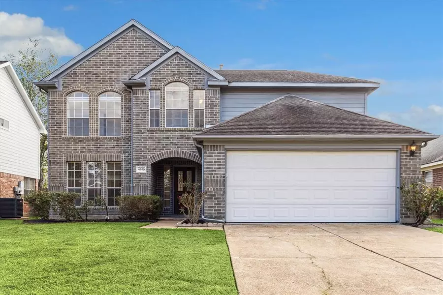 4910 Sterling XING, Pearland, TX 77584