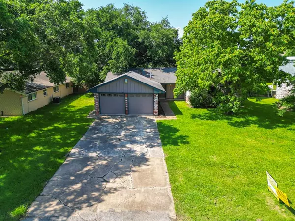 Shoreacres, TX 77571,210 Meadowlawn ST