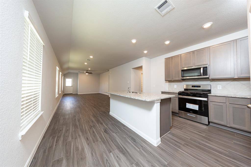 Conroe, TX 77384,2352 Mooneye CT