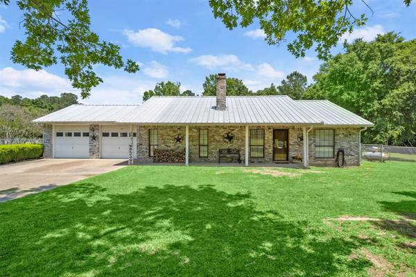 151 RL Moffett Street,  Goodrich,  TX 77335