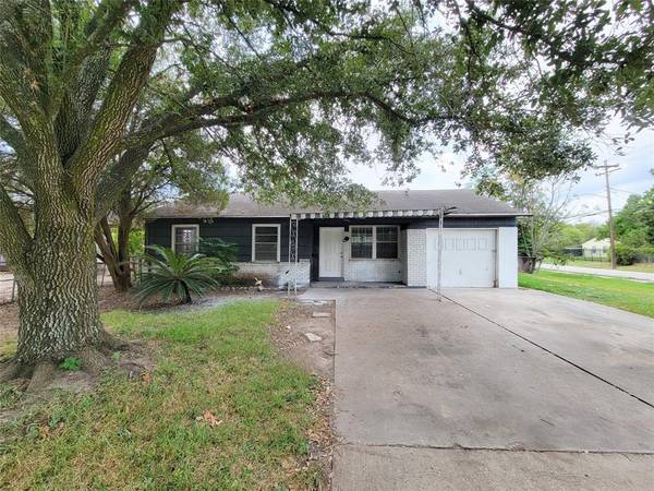 10302 Chesterfield DR, Houston, TX 77051